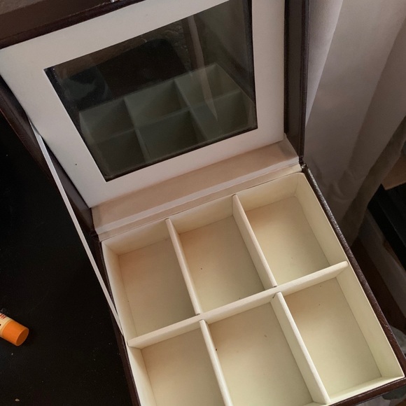 Watch Case - Picture 1 of 2